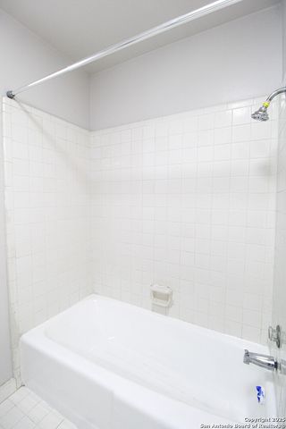 1031 Fabulous, San Antonio, TX 78213