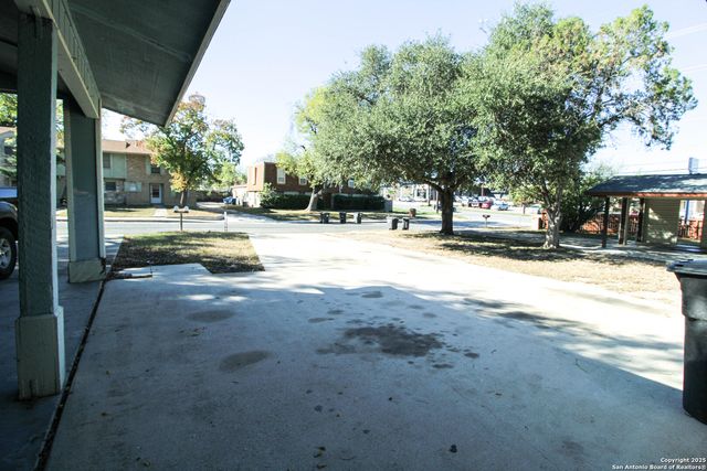 1031 Fabulous, San Antonio, TX 78213