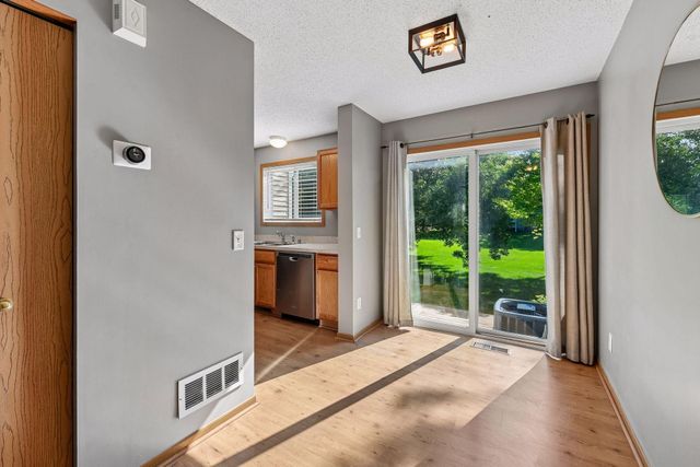 7764 Arboretum Village, Chanhassen, MN 55317