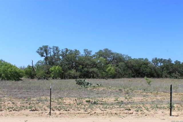 11913 W Fm 476, Somerset, TX 78069