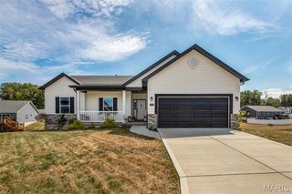 124 Edgewater Court, Moscow Mills, MO 63362