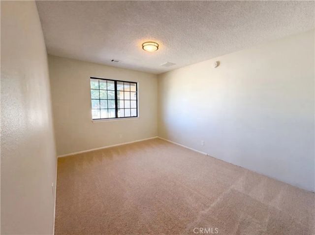 15852 Mandan, Apple Valley, CA 92307
