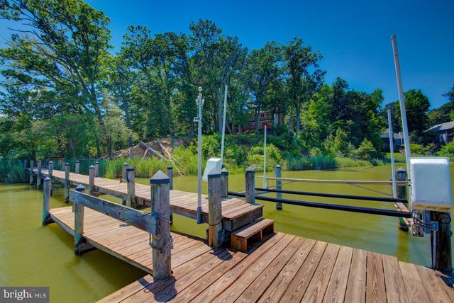 579 BAY POINTE DR, Montross, VA 22520