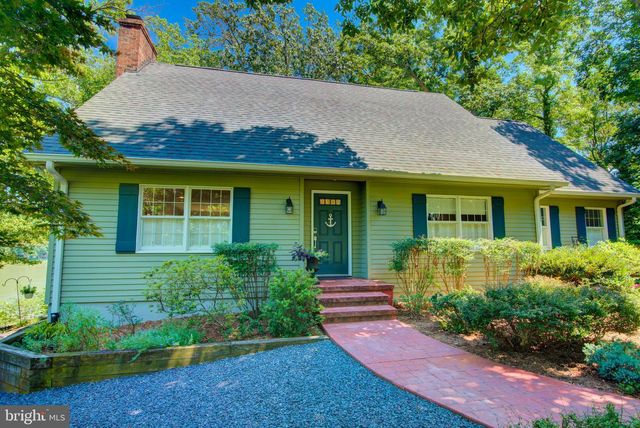 579 BAY POINTE DR, Montross, VA 22520
