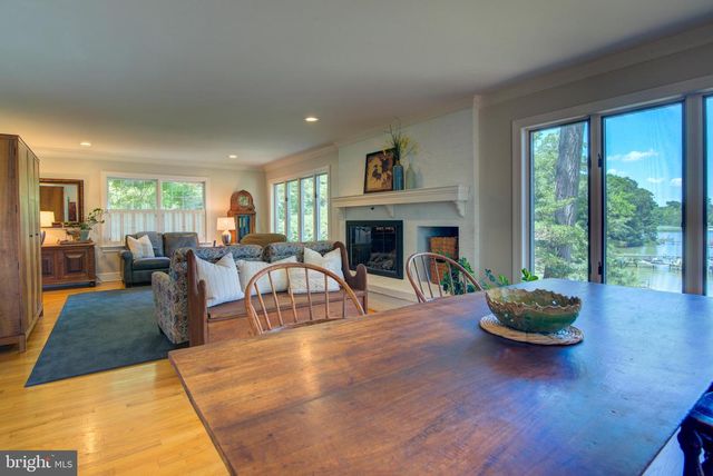 579 BAY POINTE DR, Montross, VA 22520