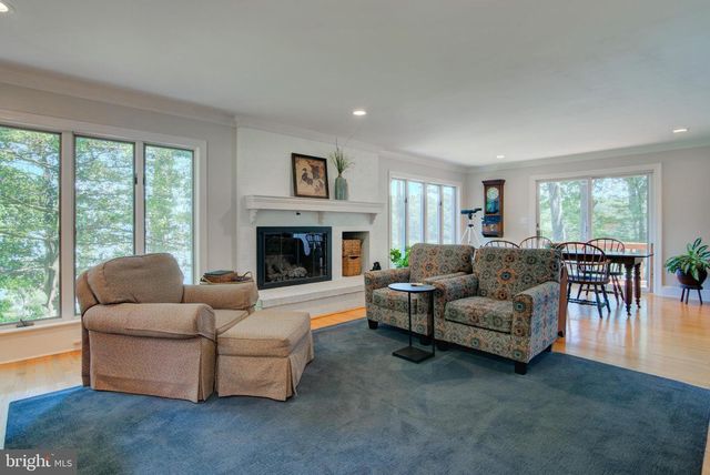 579 BAY POINTE DR, Montross, VA 22520