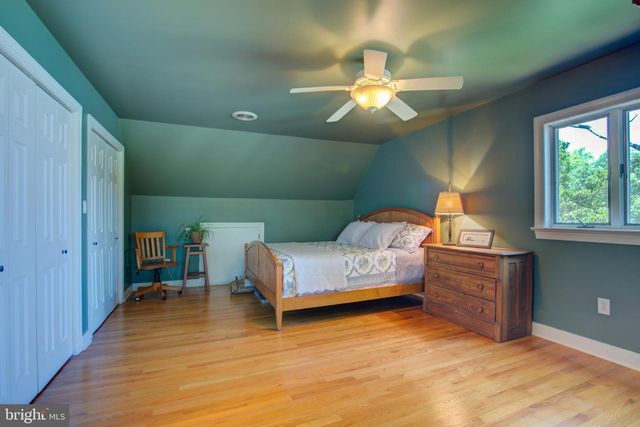 579 BAY POINTE DR, Montross, VA 22520