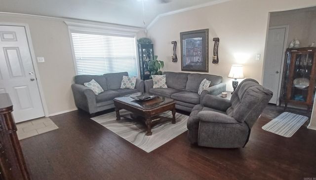 5425 Pin Oak Lane, North Little Rock, AR 72117