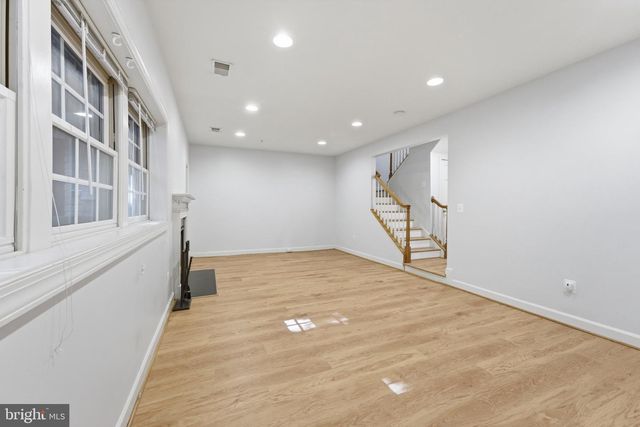 12483 ROSE PATH CIR, Fairfax, VA 22033