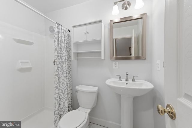 12483 ROSE PATH CIR, Fairfax, VA 22033