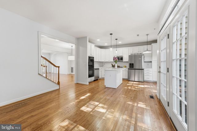 12483 ROSE PATH CIR, Fairfax, VA 22033