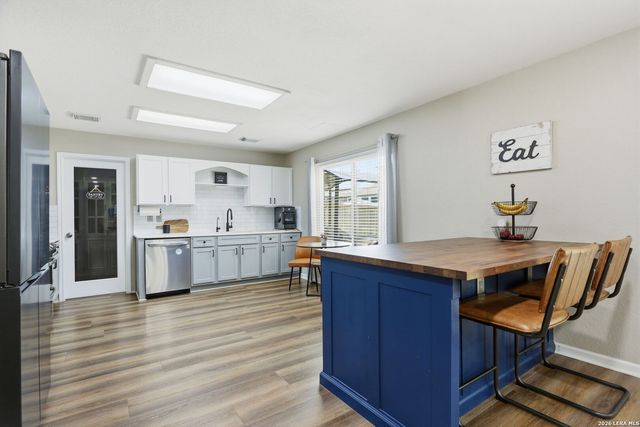 9023 Camino Rey, San Antonio, TX 78245