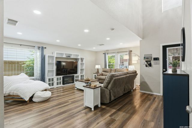 9023 Camino Rey, San Antonio, TX 78245