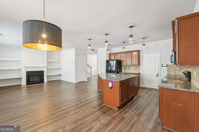 2880 Cooper Brook Drive, Snellville, GA 30078