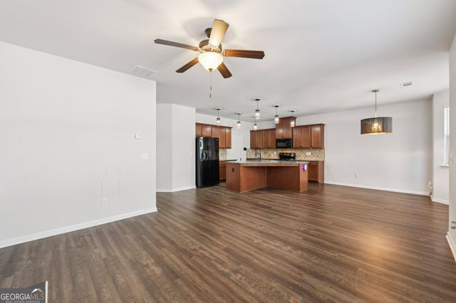 2880 Cooper Brook Drive, Snellville, GA 30078