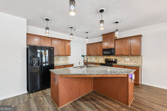 2880 Cooper Brook Drive, Snellville, GA 30078