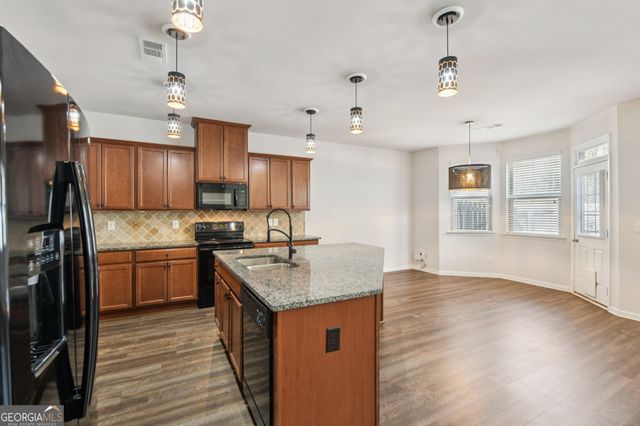 2880 Cooper Brook Drive, Snellville, GA 30078