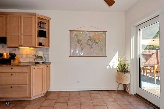 10025 S Hamilton Avenue, Chicago, IL 60643