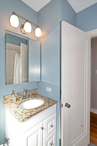 10025 S Hamilton Avenue, Chicago, IL 60643