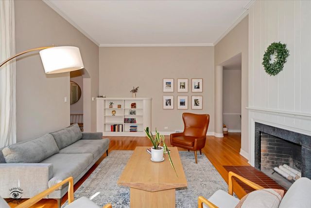 10025 S Hamilton Avenue, Chicago, IL 60643