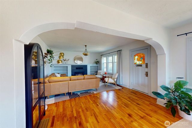 4806 6th Avenue, Tacoma, WA 98406