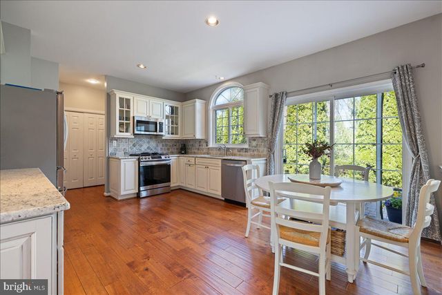 5401 WINDTREE DR, Doylestown, PA 18902