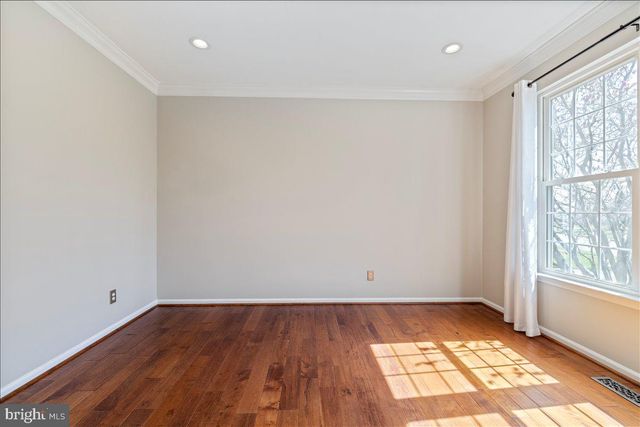 5401 WINDTREE DR, Doylestown, PA 18902