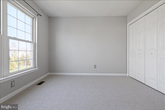 5401 WINDTREE DR, Doylestown, PA 18902
