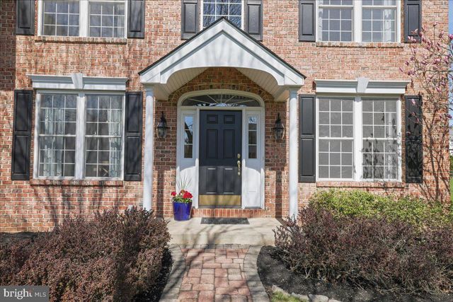5401 WINDTREE DR, Doylestown, PA 18902