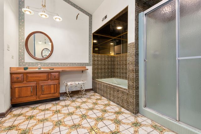 5608 S Gilbert Avenue, La Grange Highlands, IL 60525