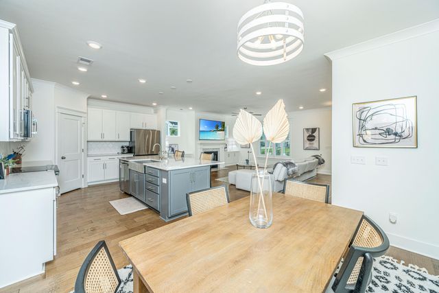 111 Hewitt Street, Summerville, SC 29486