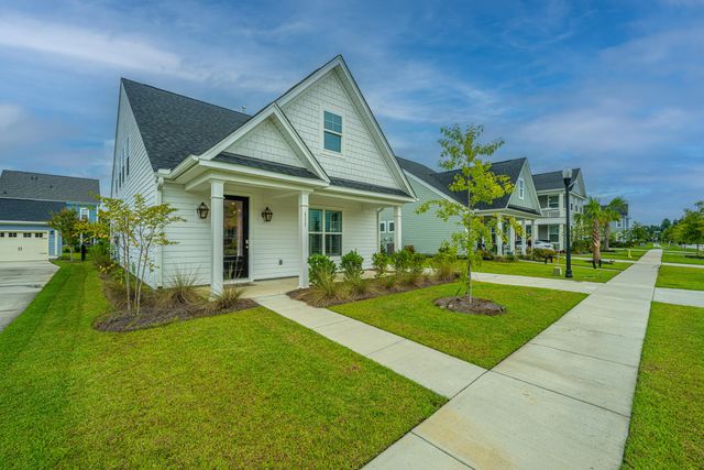 111 Hewitt Street, Summerville, SC 29486