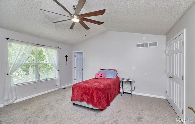 49 Savoy Drive, Lake St Louis, MO 63367