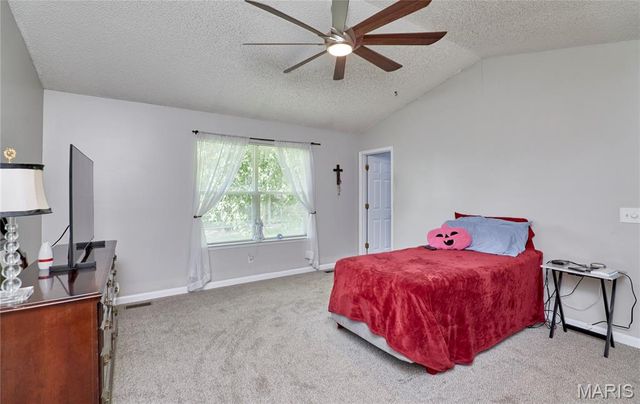 49 Savoy Drive, Lake St Louis, MO 63367