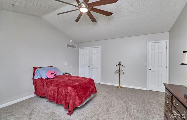 49 Savoy Drive, Lake St Louis, MO 63367