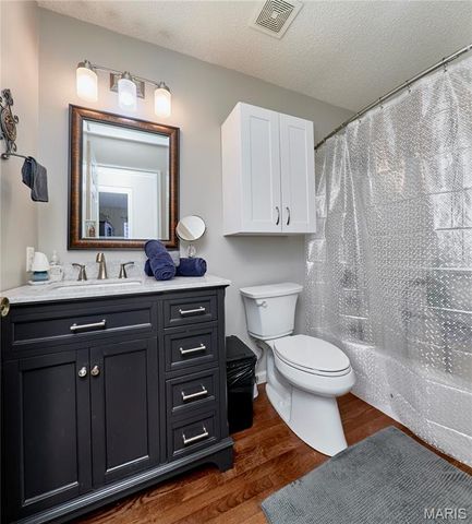 49 Savoy Drive, Lake St Louis, MO 63367