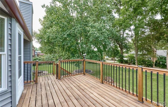 49 Savoy Drive, Lake St Louis, MO 63367