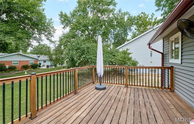 49 Savoy Drive, Lake St Louis, MO 63367
