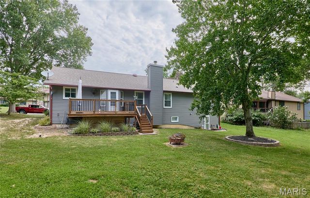 49 Savoy Drive, Lake St Louis, MO 63367
