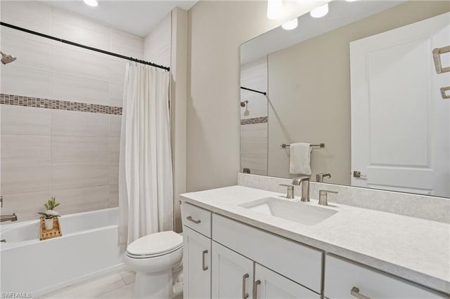 20064 Kingmont DR, Estero, FL 33928