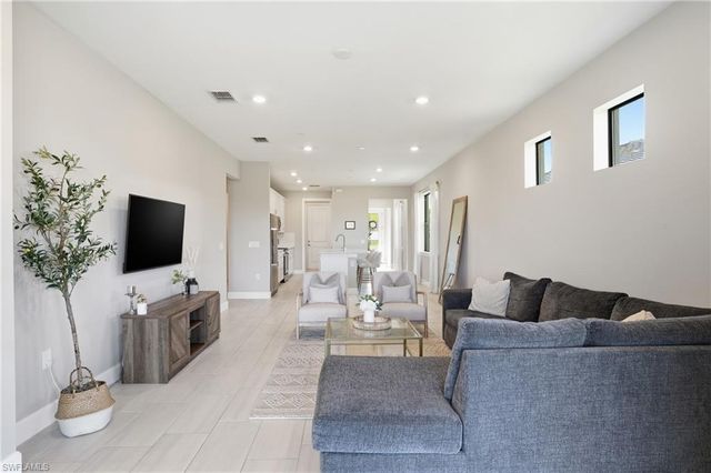 20064 Kingmont DR, Estero, FL 33928