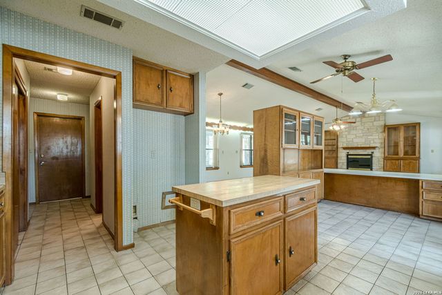 2701 Dees St, San Marcos, TX 78666