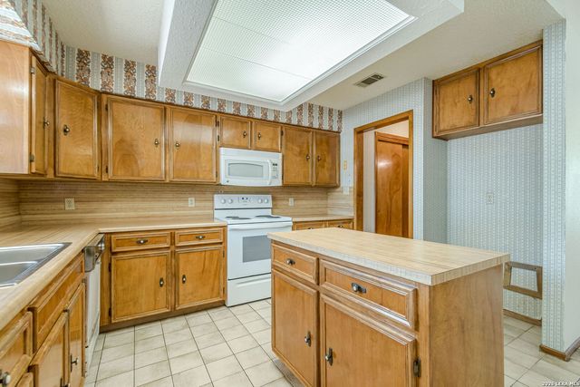 2701 Dees St, San Marcos, TX 78666