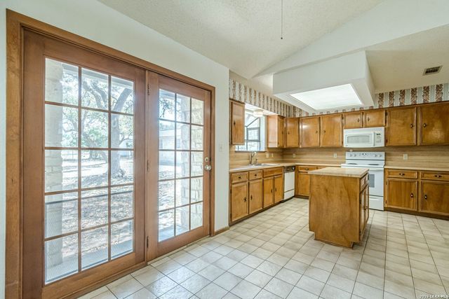 2701 Dees St, San Marcos, TX 78666