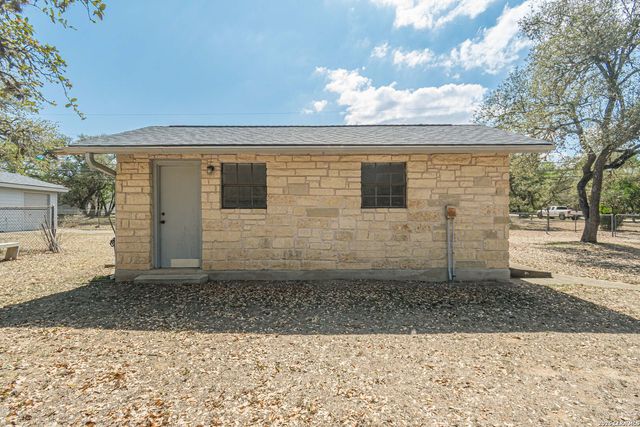 2701 Dees St, San Marcos, TX 78666