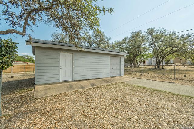 2701 Dees St, San Marcos, TX 78666