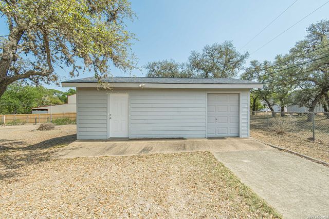 2701 Dees St, San Marcos, TX 78666