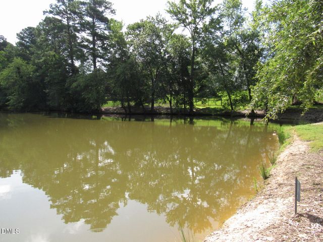 2723 Clifton Avenue, Creedmoor, NC 27522