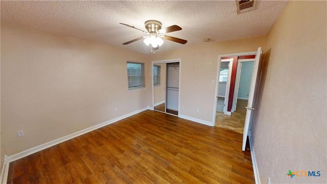 924 Holly Street, Copperas Cove, TX 76522