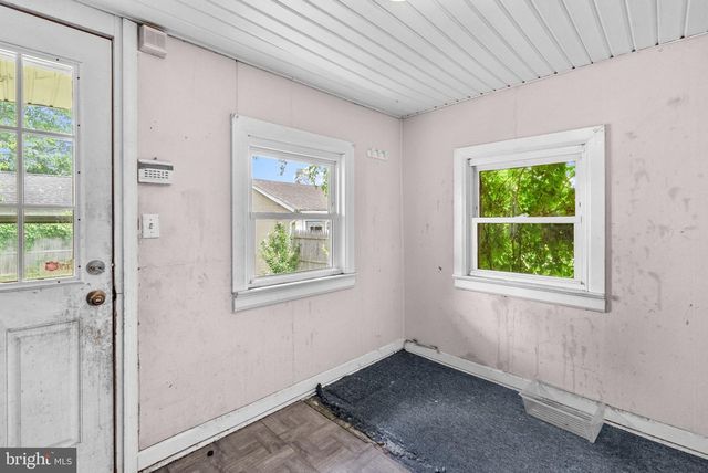 203 ROBERTSON AVE, Morrisville, PA 19067